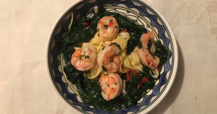 Gamba’s, spinazie, witte wijn, gorgonzola pasta met rode peper.