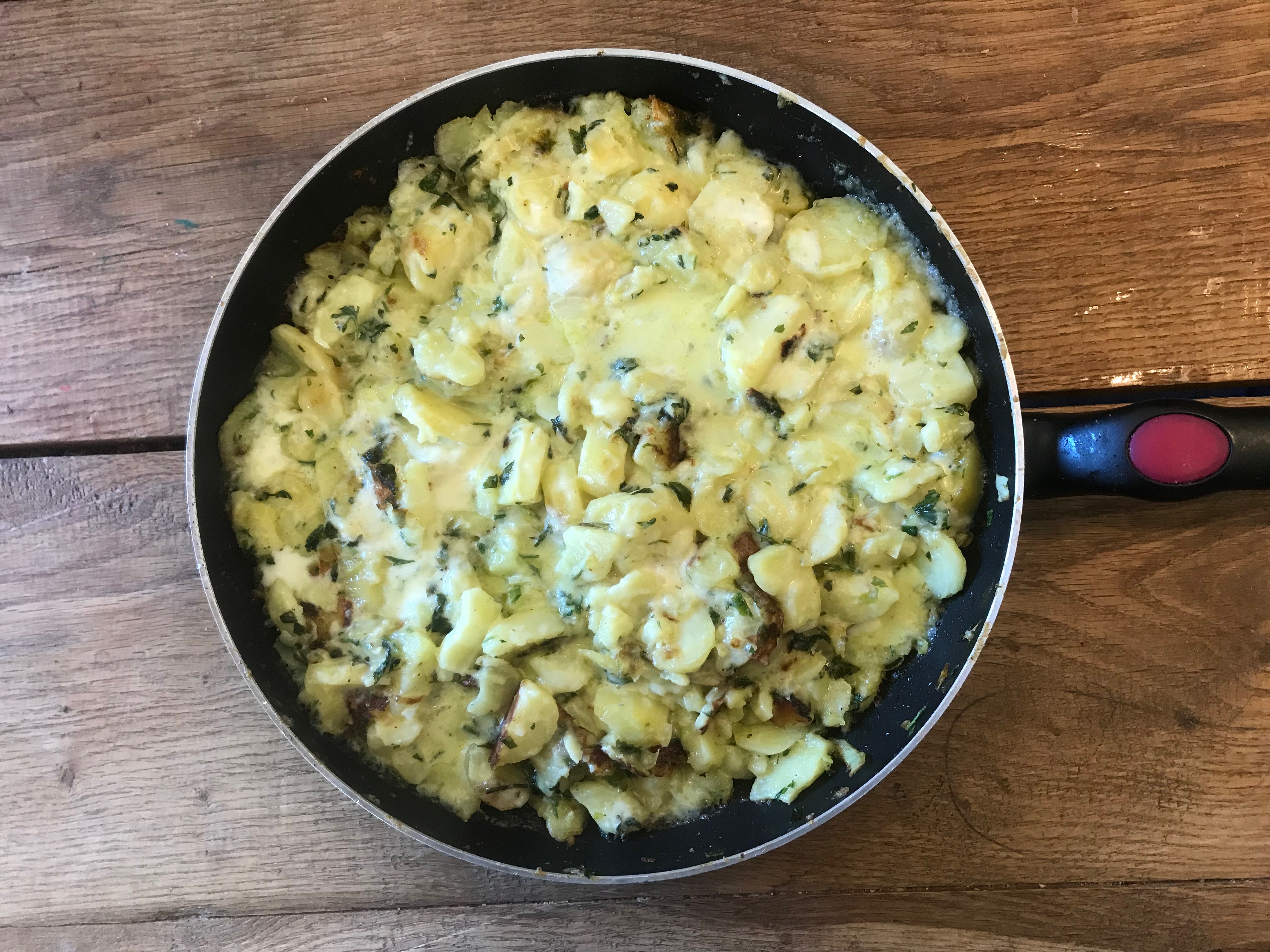 Truffade een echt Frans aardappelrecept met knoflook en Kaas