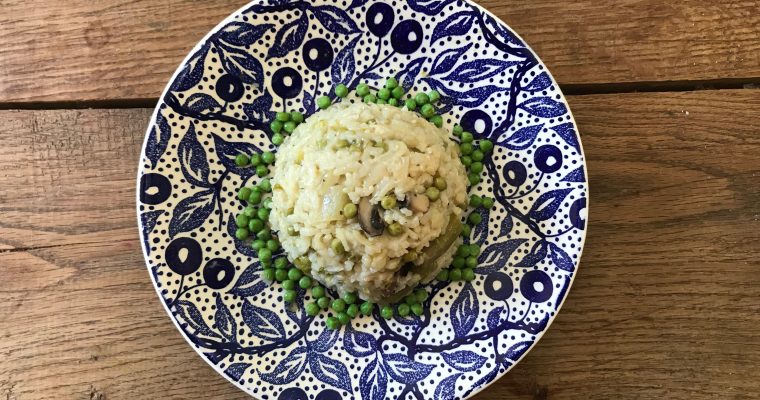 Vegetarische risotto met groene asperges, venkel en erwtjes