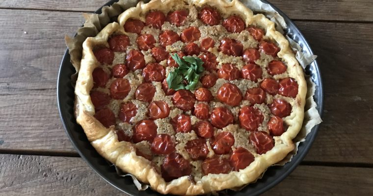 Hartige tomatentaart met hazelnootmeel