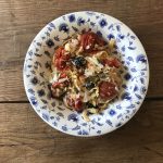 Pasta met ricotta olijven en tomaat