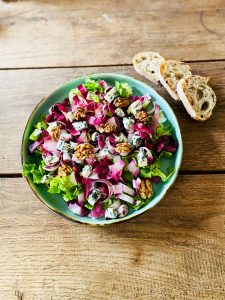 Franse salade met roquefort en walnoot