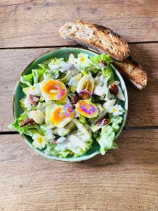 Salade met peer roquefort en ei